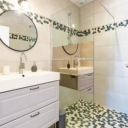 6br Coastal | Pool | Garden Serenity Villa *