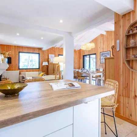 6br Coastal | Pool | Garden Serenity